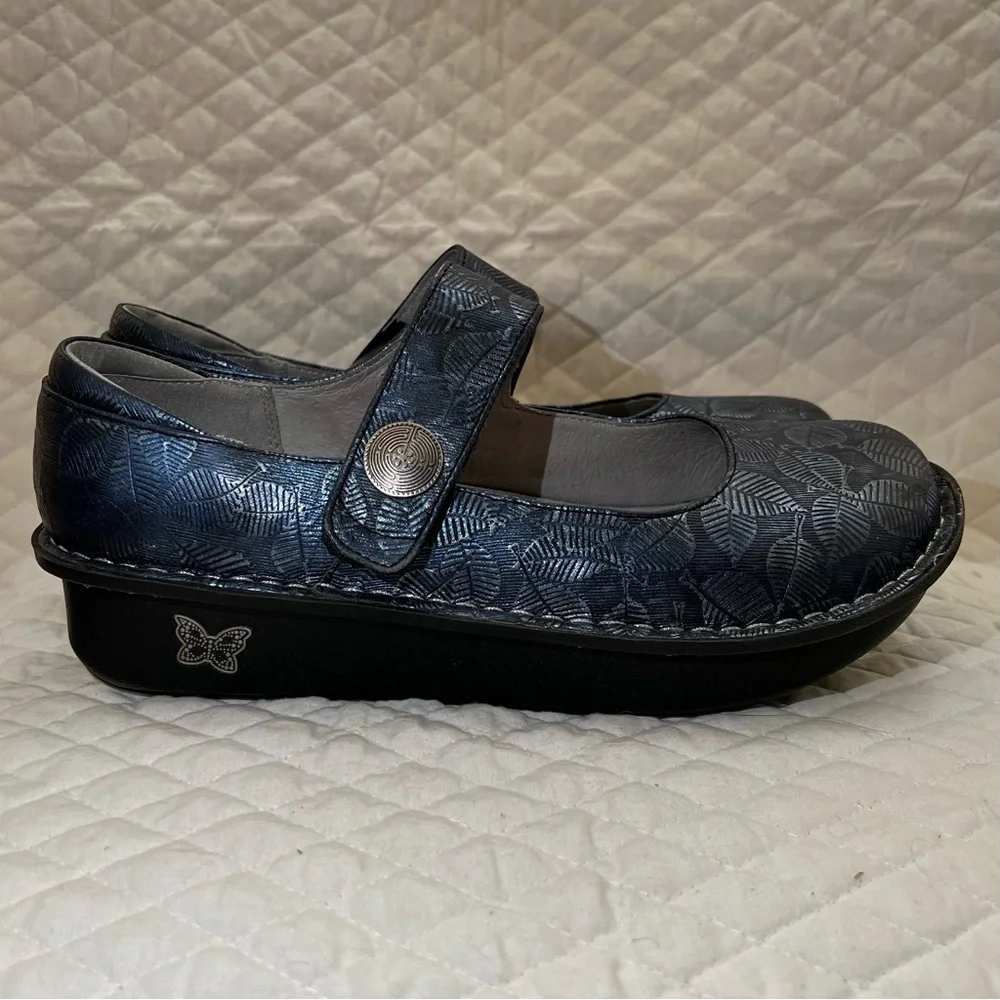 Alegria Paloma - Metallic Blue Leaf Pattern - Picture 2 of 12